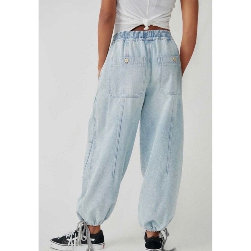 We The Free Free People Barrel Bright-Eyed Low-Slung Jeans in Moonstone Blue M - Picture 2 of 14